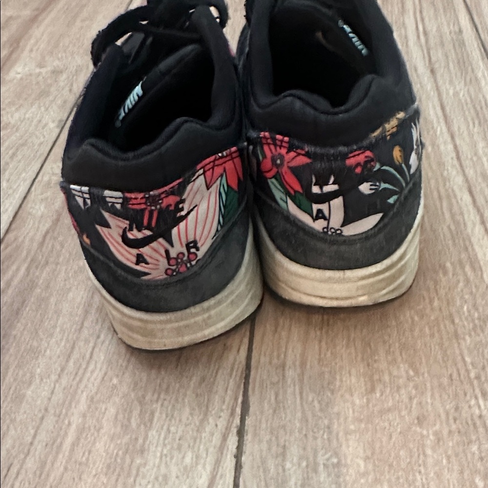 Nike Air Max 1 ‘Floral’ Black Sneakers size 7.5 - Picture 6 of 10